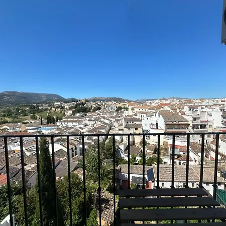 8 Monumentos Ρόντα
